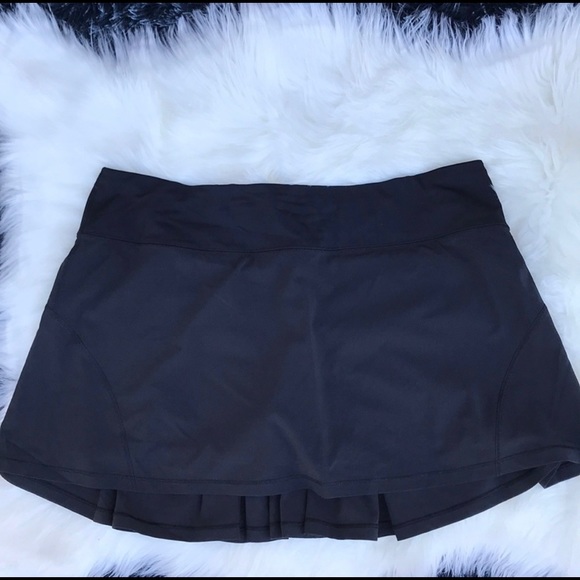 Lululemon Circuit Breaker Skirt Black 10 Regular - Picture 2 of 5